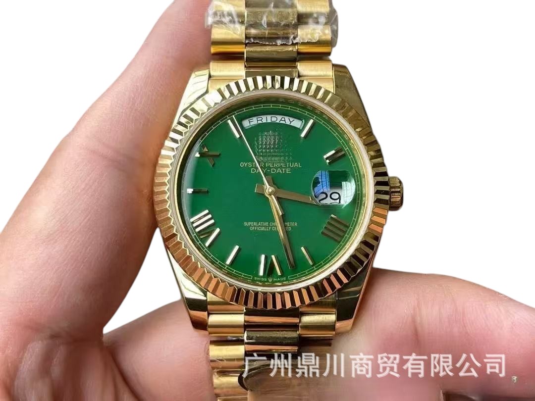 R WATCH (3)