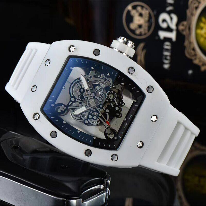 R WATCH (1)