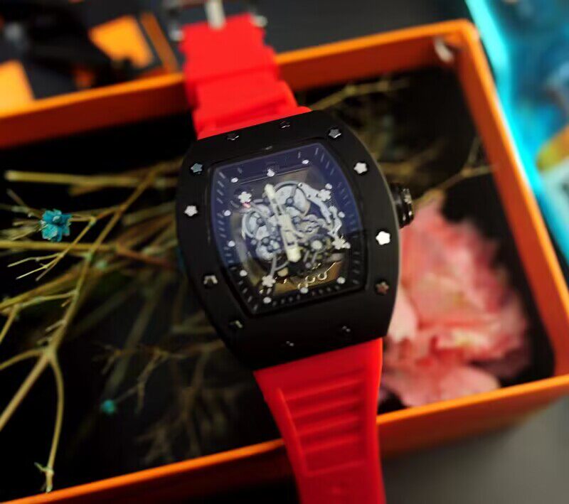 R WATCH (1)