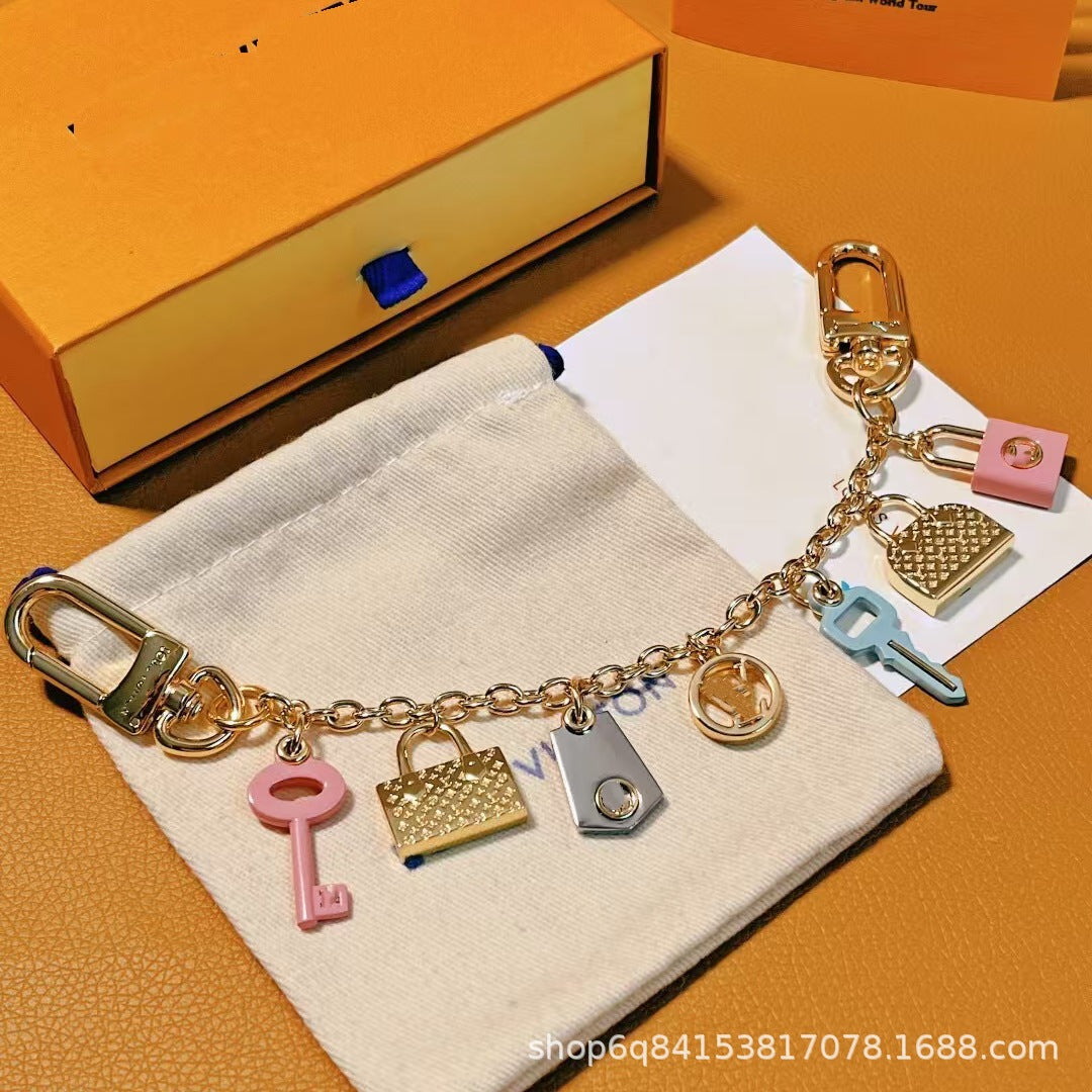 Cross-border hot donkey keychain girl fashion trendy brand can issue car keychain pendants 2