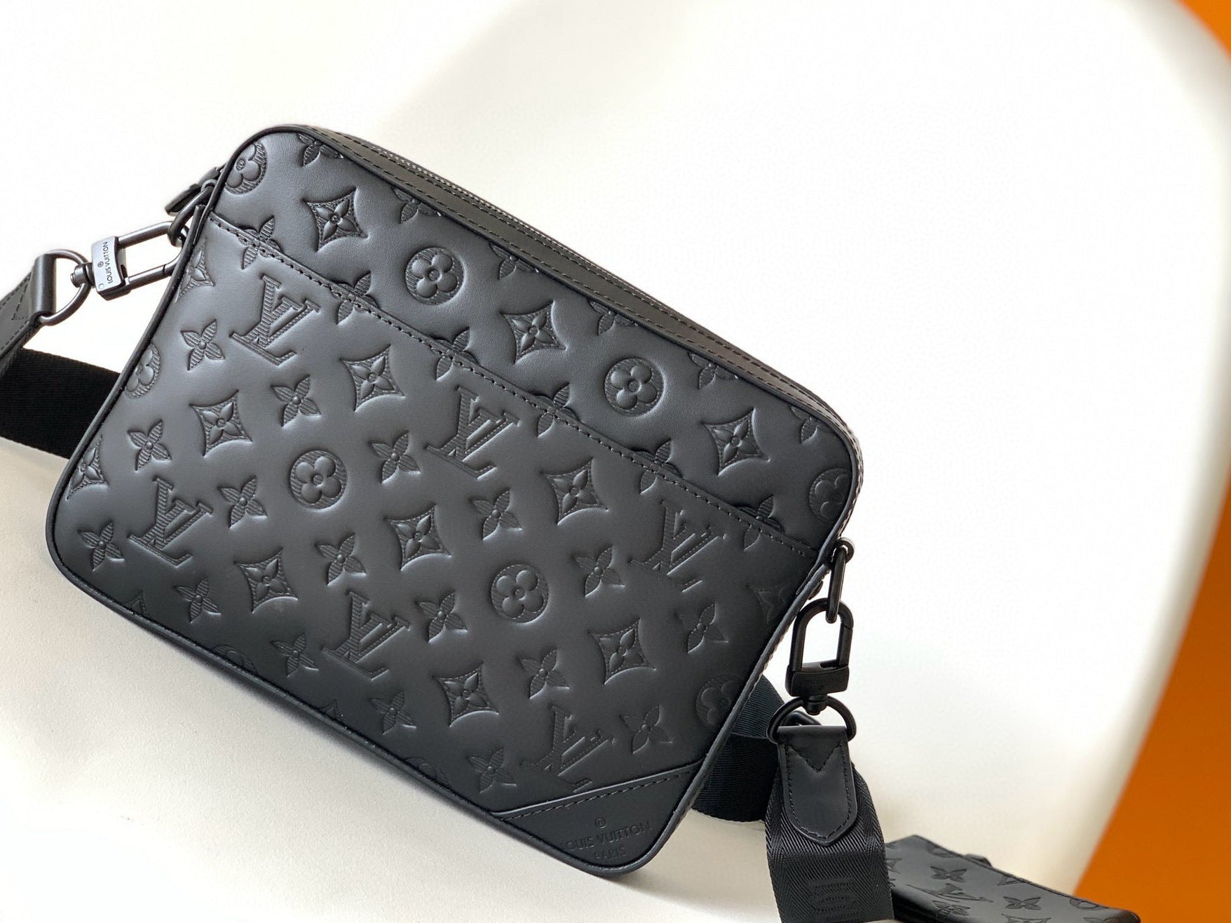 VL Crossbody Bag (21)