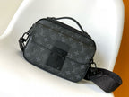 VL Crossbody Bag (21)