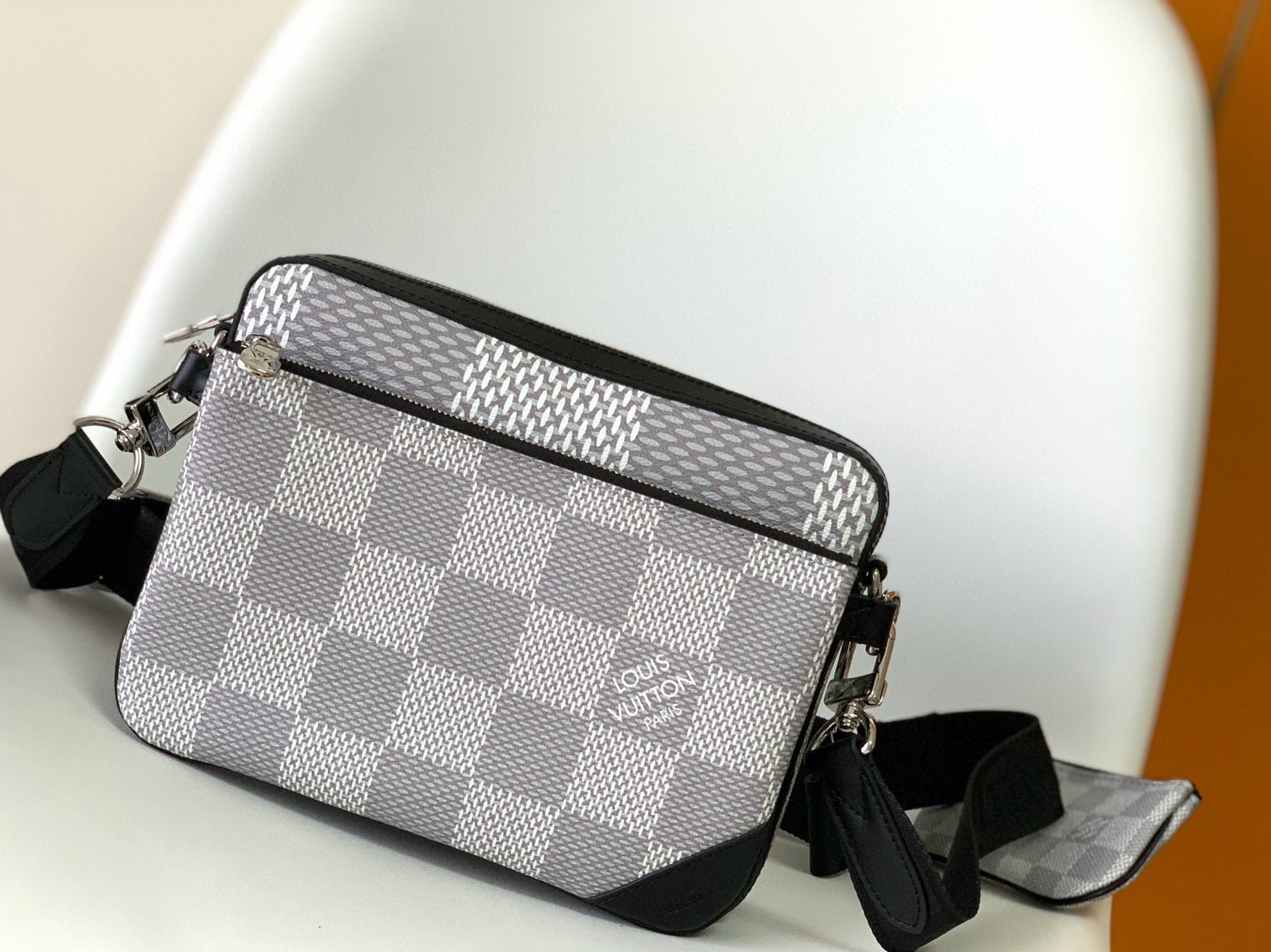 VL Crossbody Bag (21)