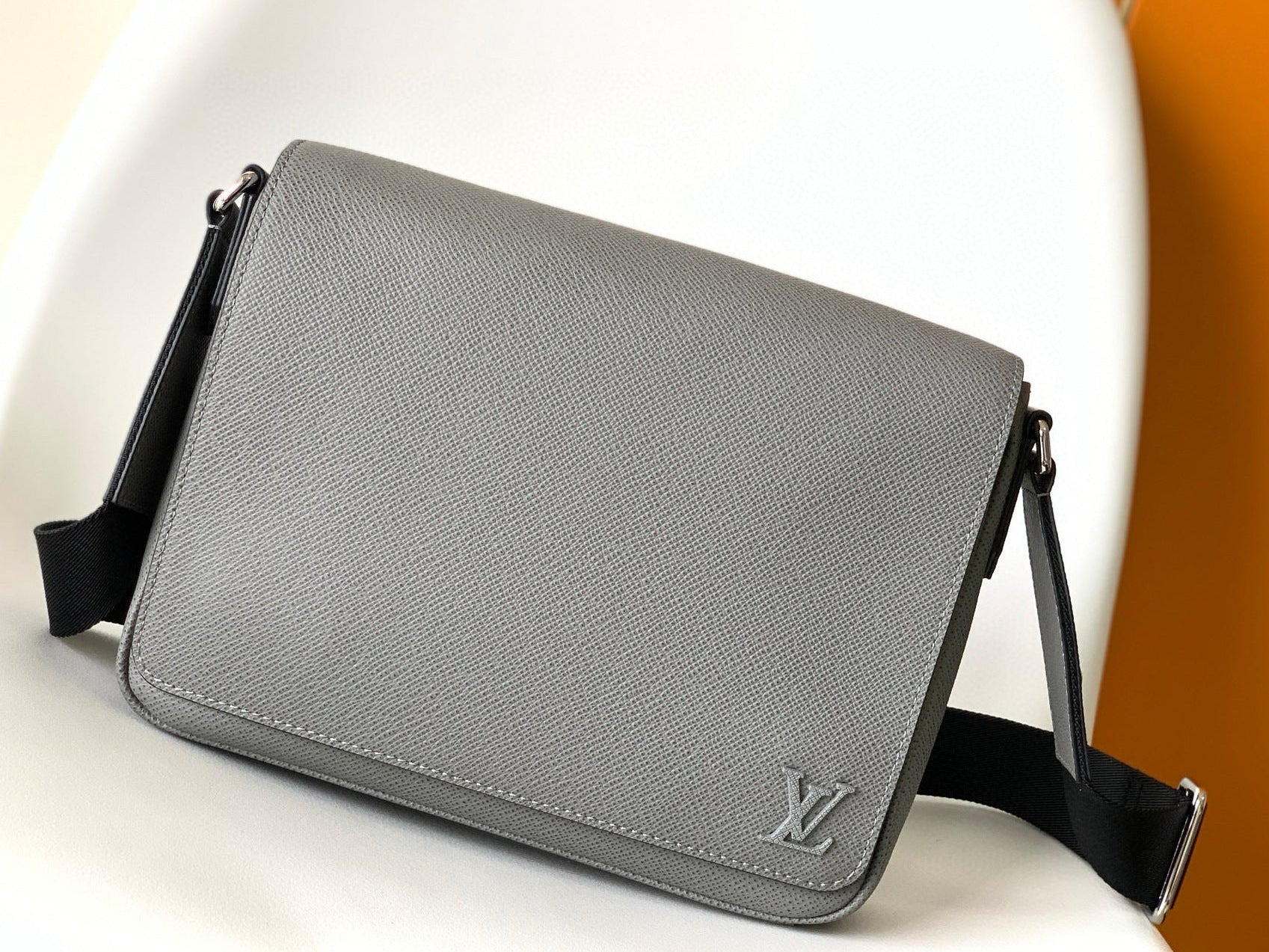 VL Crossbody Bag (21)