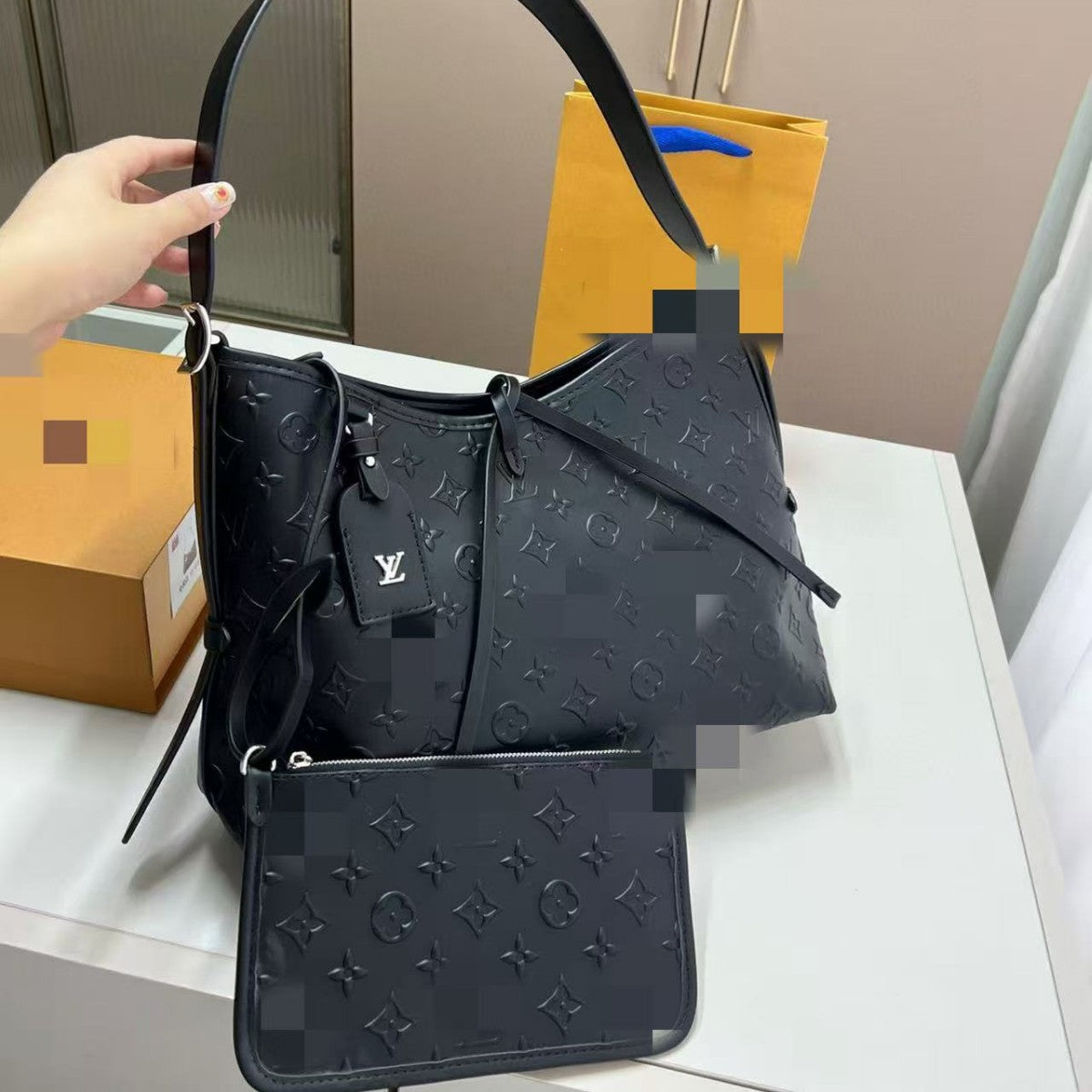 VL Handbags (13)