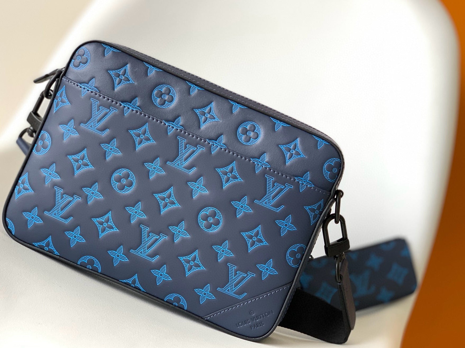 VL Crossbody Bag (21)