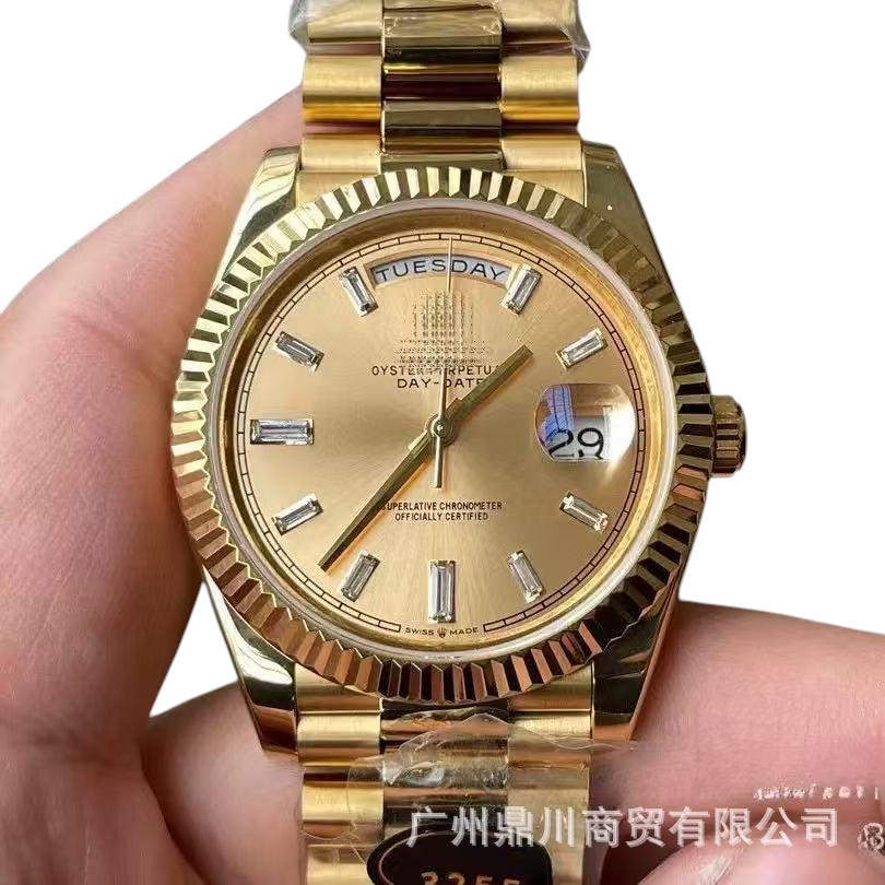 R WATCH (3)