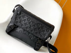 VL Crossbody Bag (21)