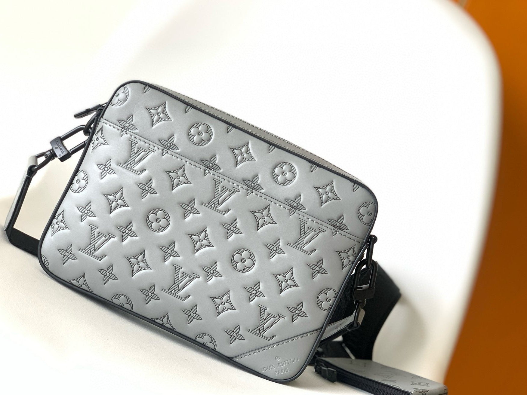 VL Crossbody Bag (21)