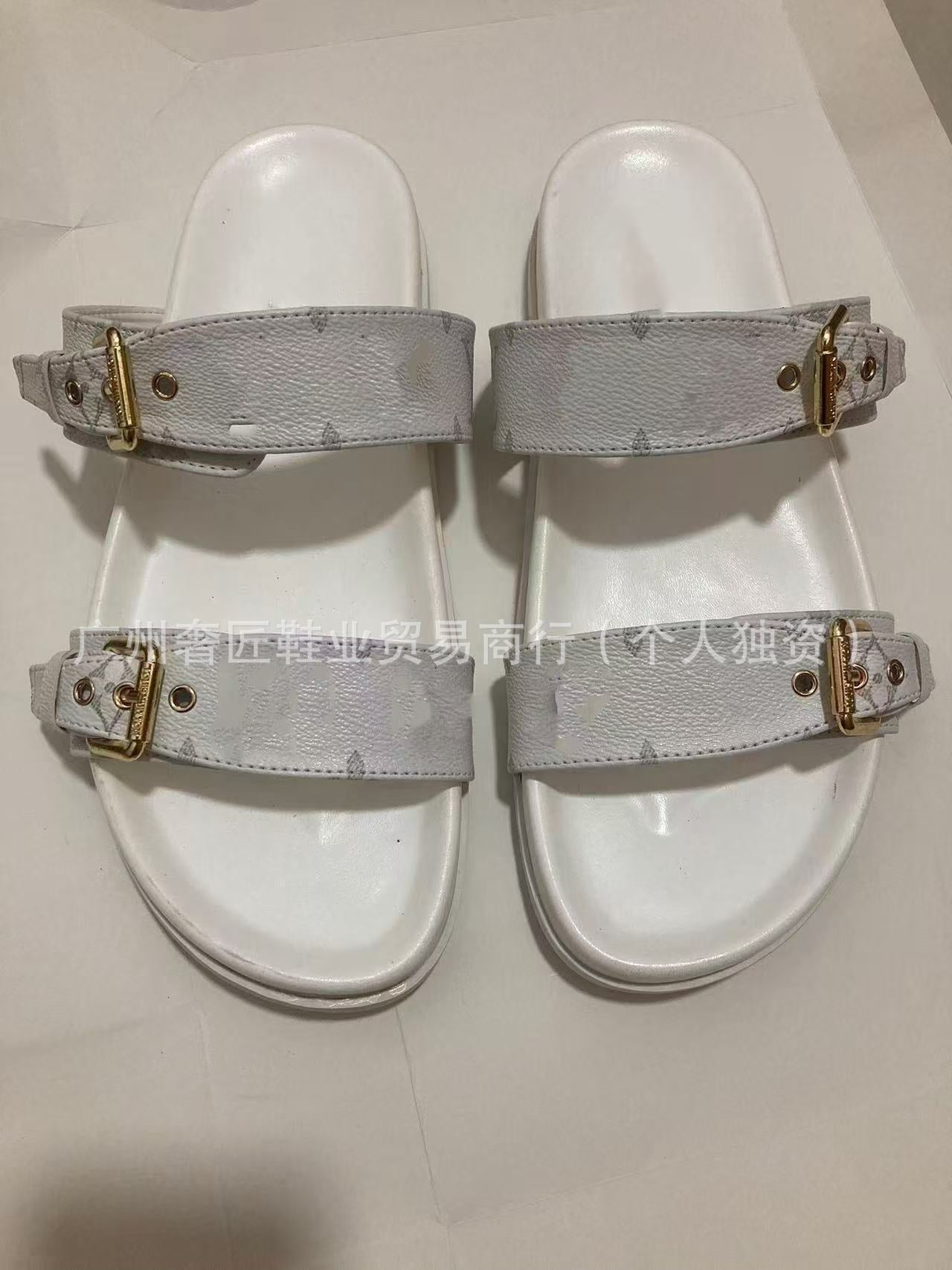 VL Sandals (2)