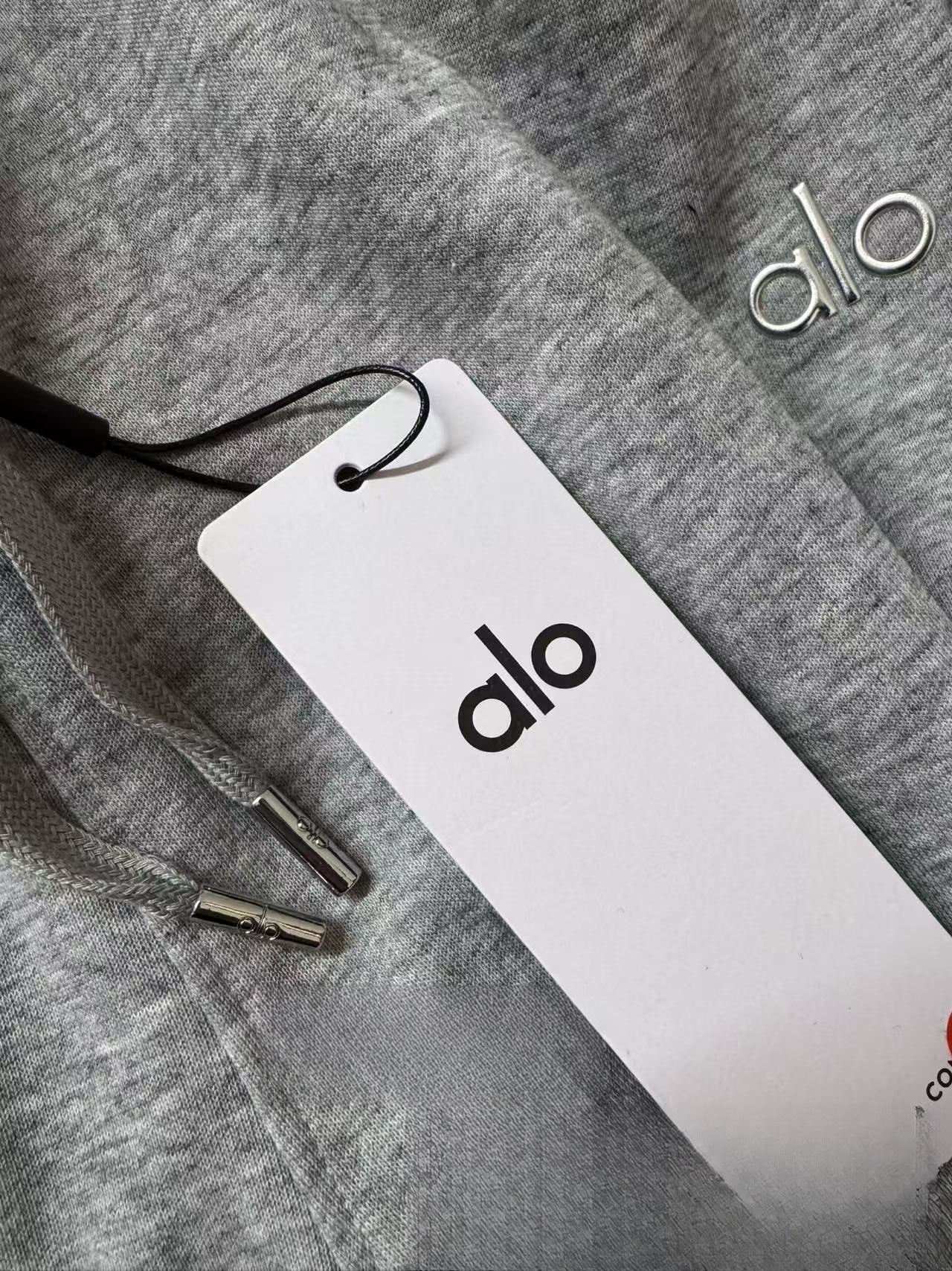 ALO SWEATER (4)