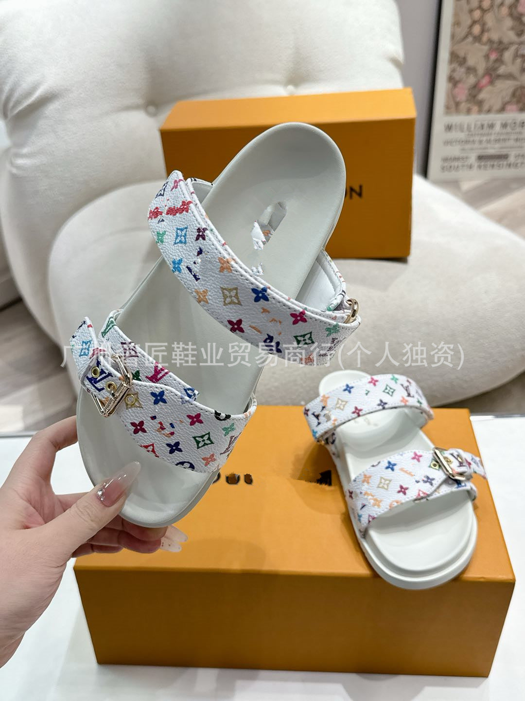 VL Sandals (2)
