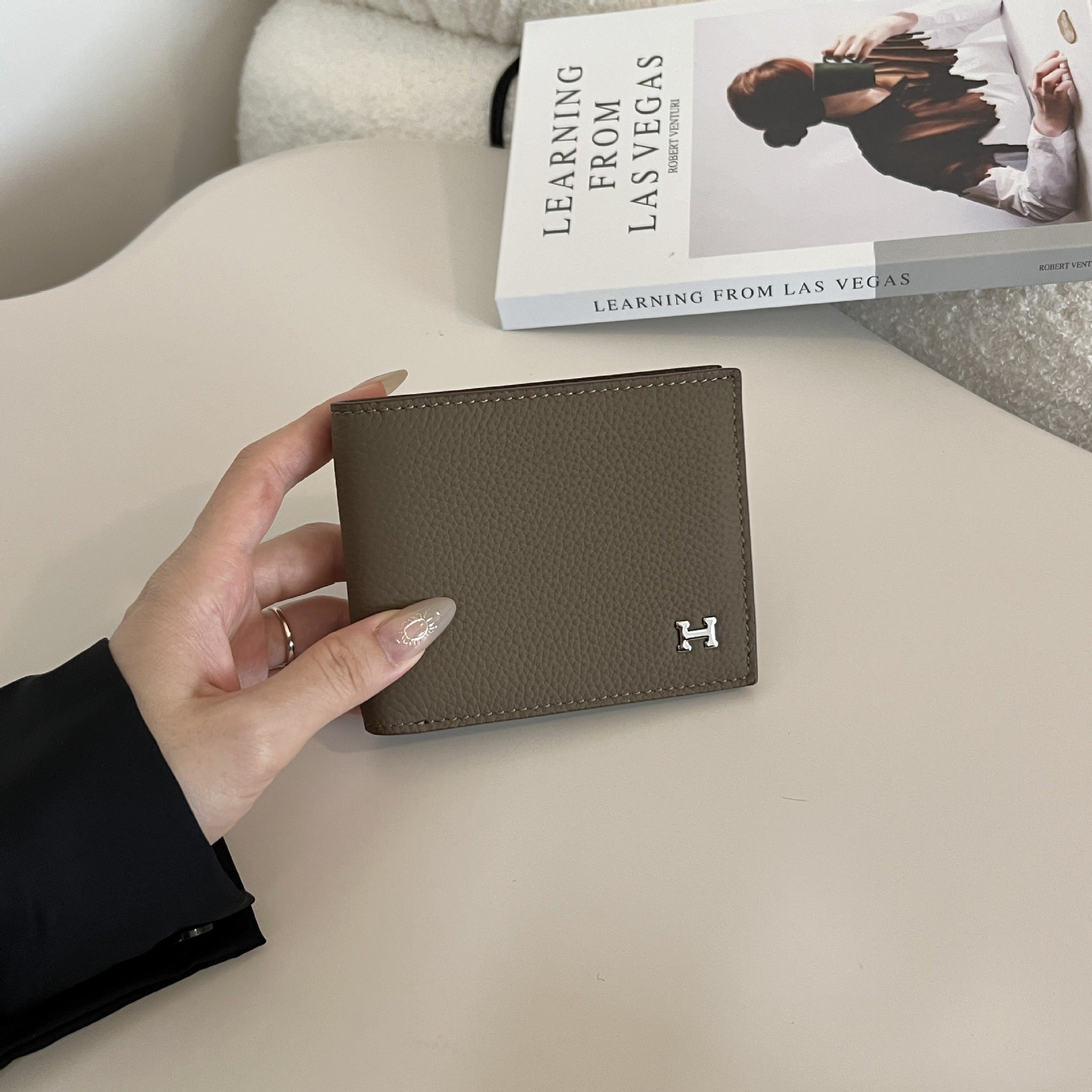 HERM WALLET (1) 12