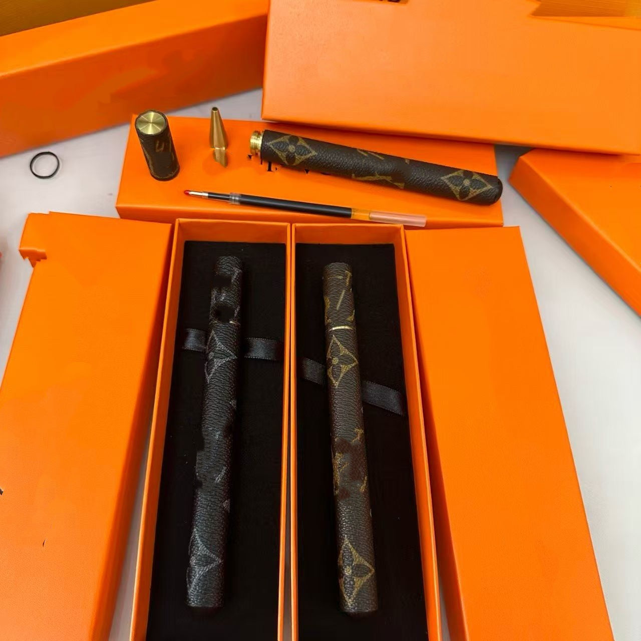 VL PENS (1) 4