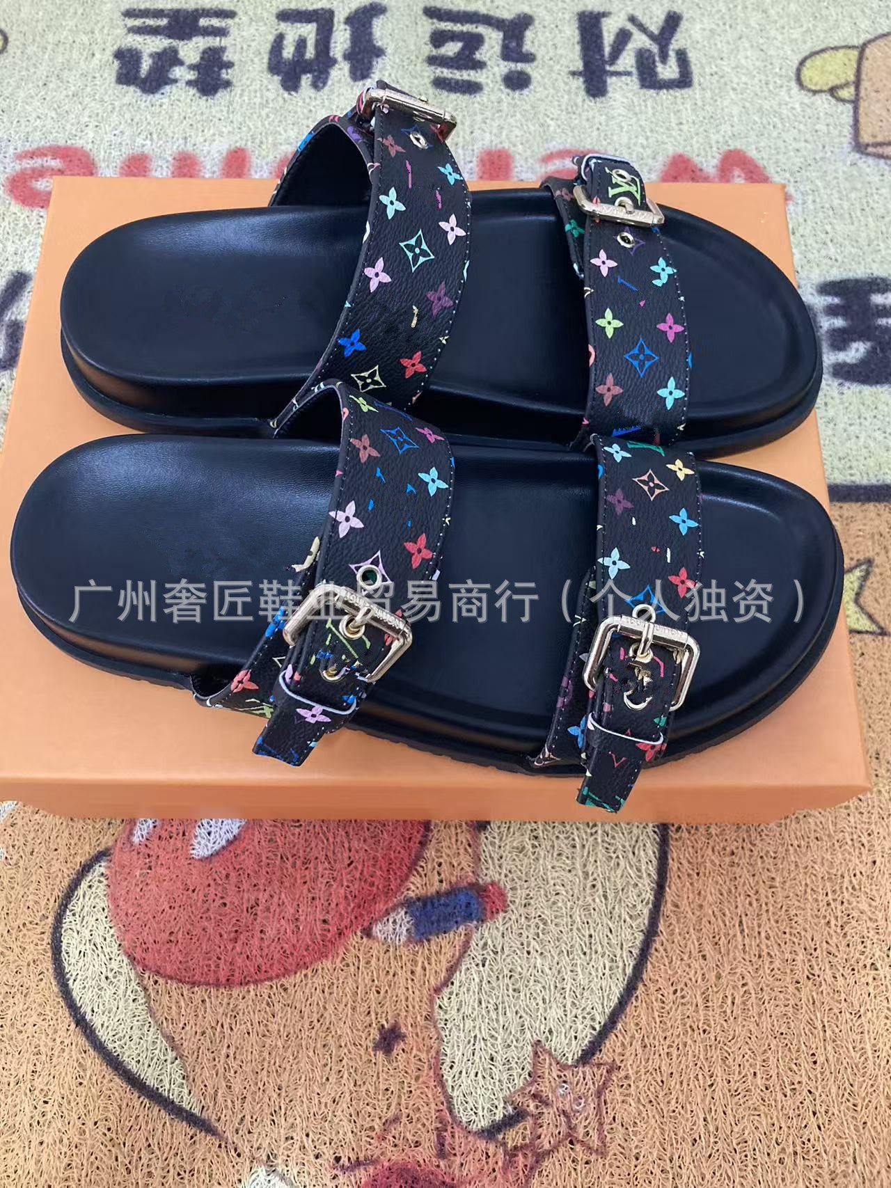 VL Sandals (2)