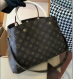 VL Handbags (2)
