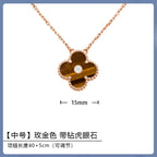 VAN CHE Women's Necklaces