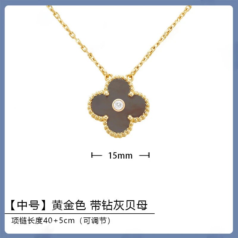 VAN CHE Women's Necklaces