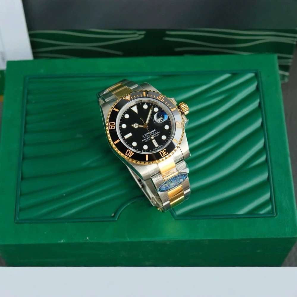 R WATCH (4) 3