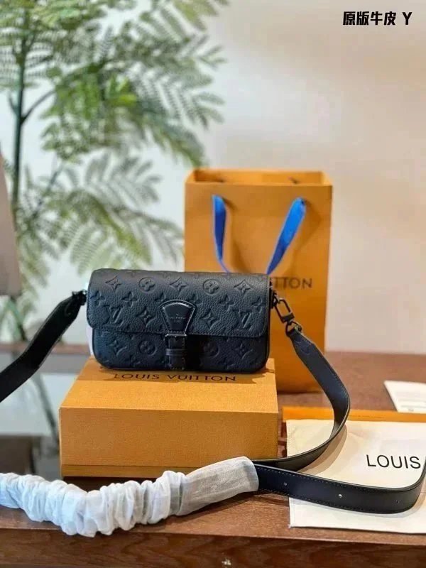 VL Handbags (2)