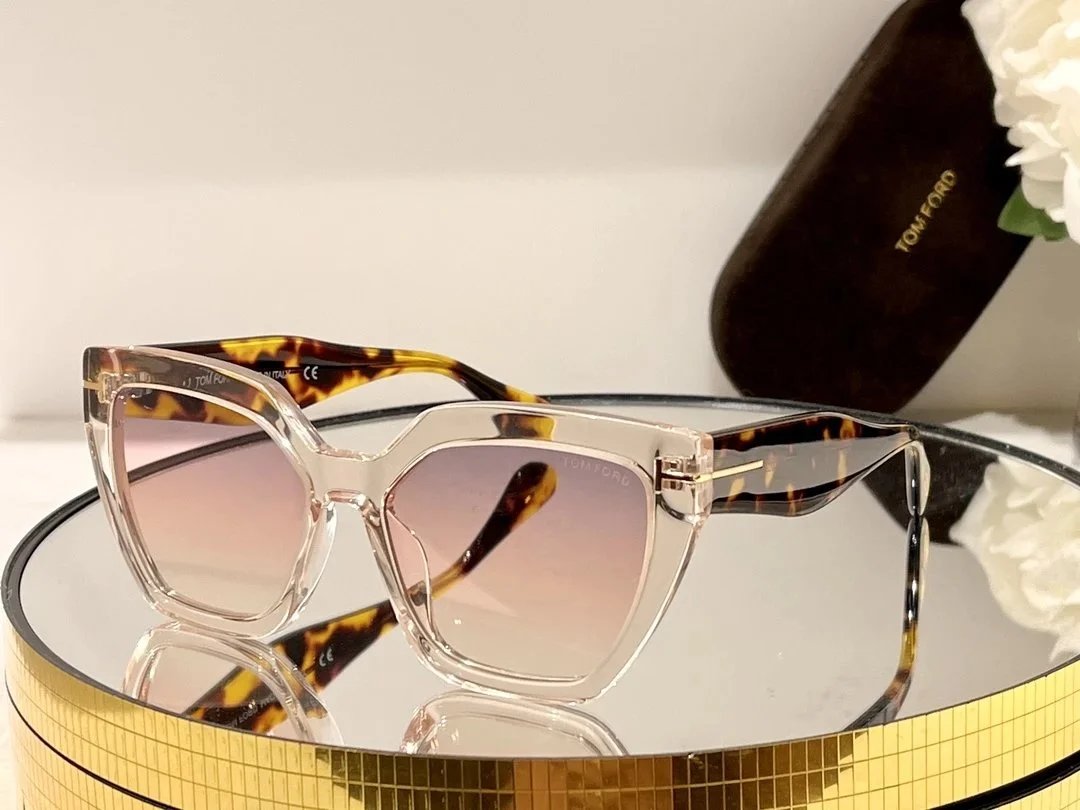 TOM SUNGLASSES (1)