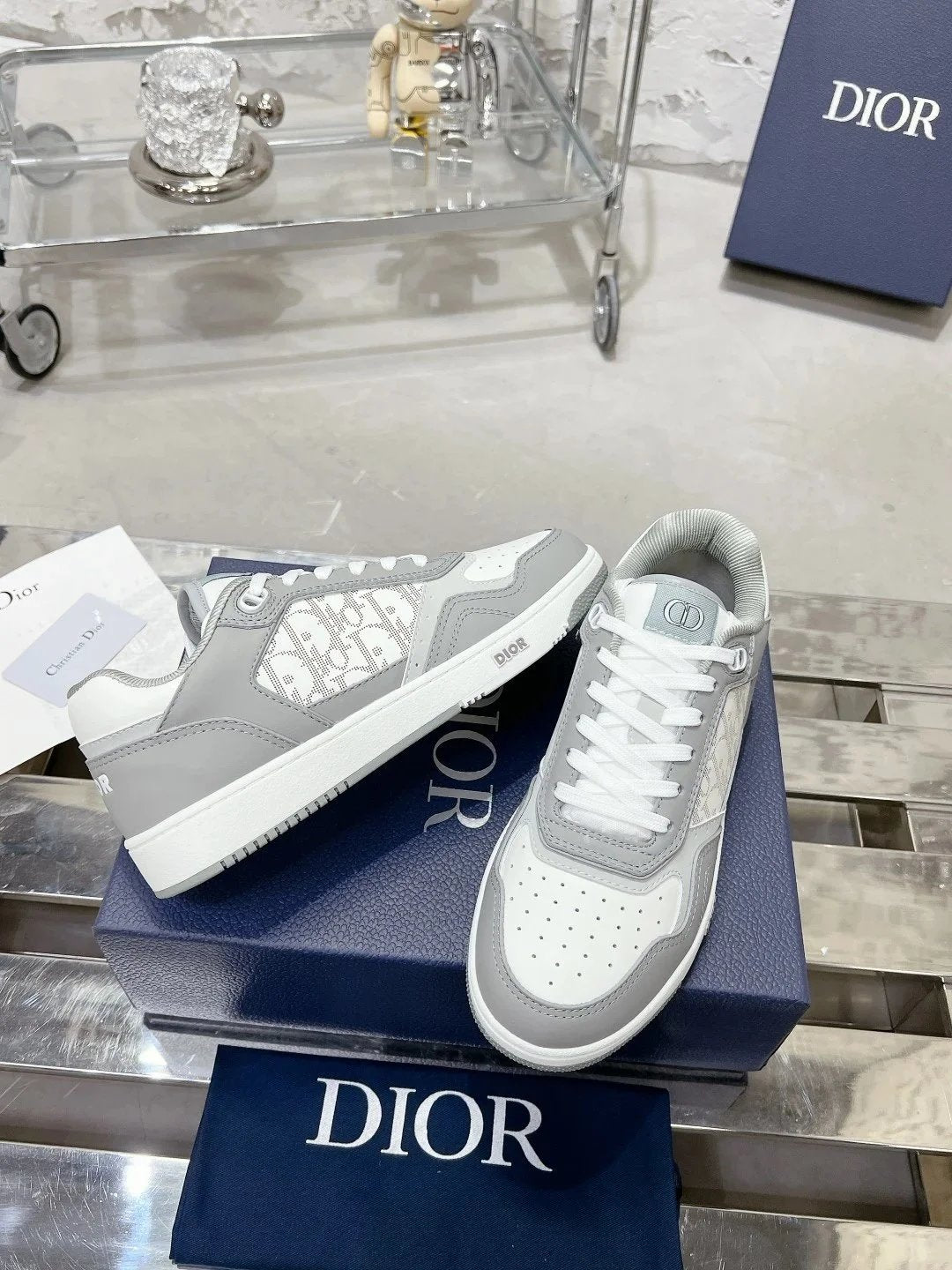 DIO Shoes (1)