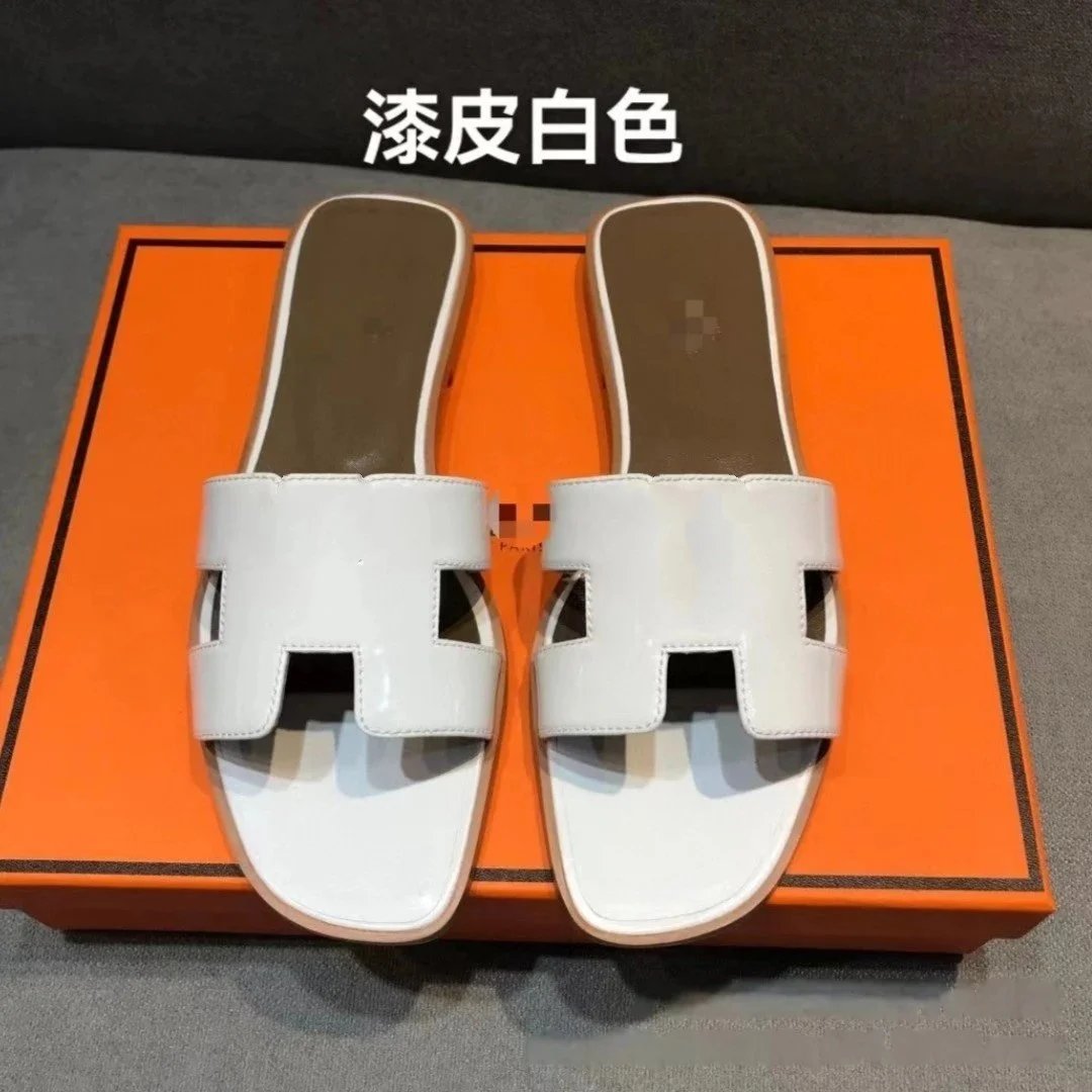 HERM Sandals