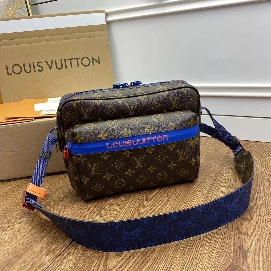 VL Handbags (2)