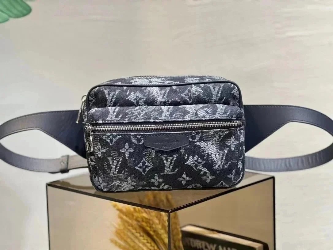 VL Handbags (2) 13