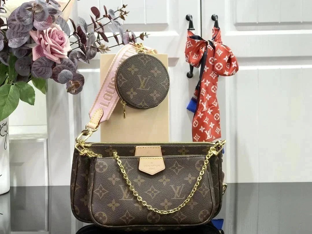 VL Handbags (2) 24