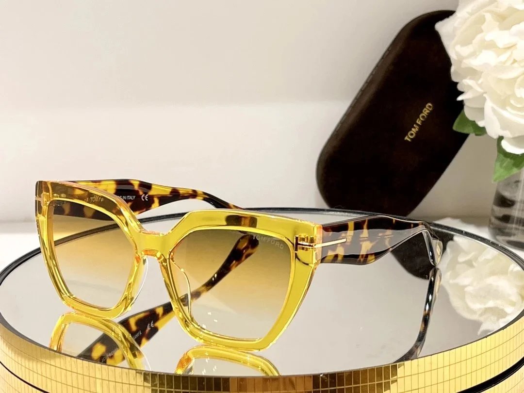 TOM SUNGLASSES (1)