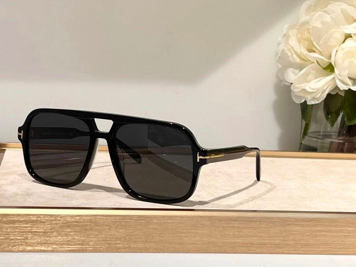 TOM SUNGLASSES (1)