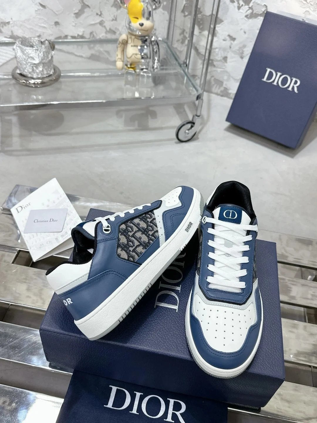 DIO Shoes (1)