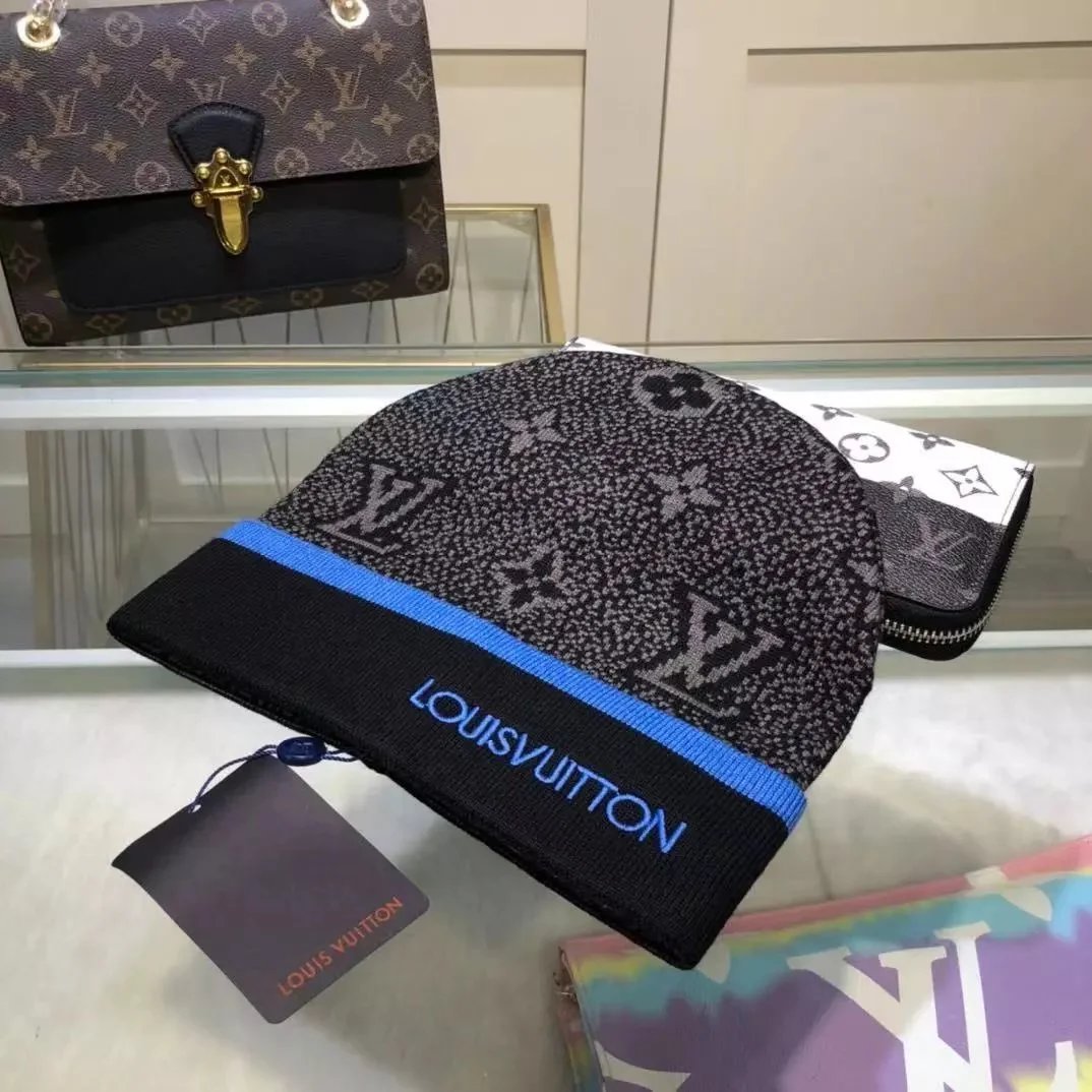 VL Luxury Knitted Beanie