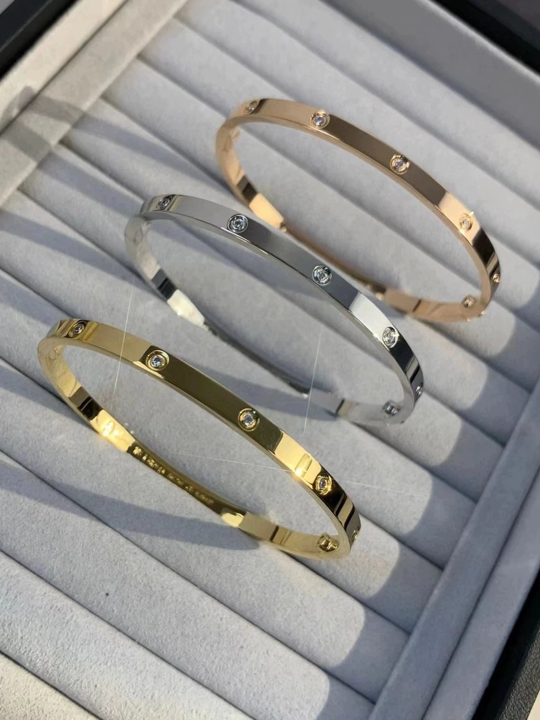 CART Luxury Love Bracelets