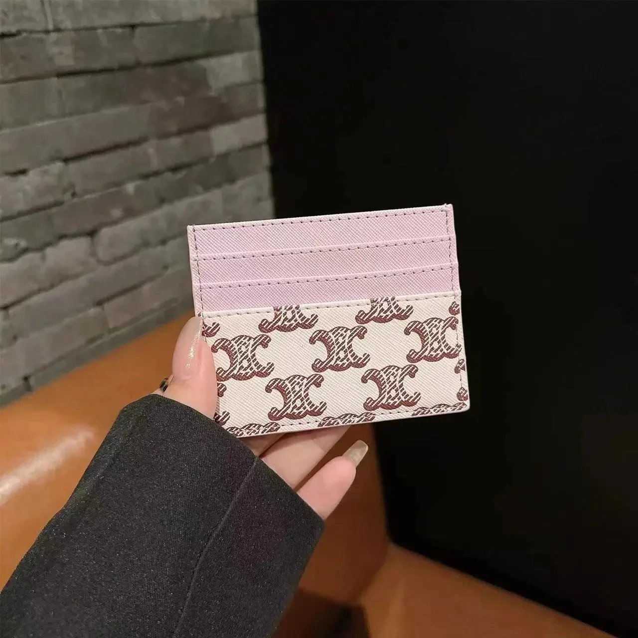 DIO CARDHOLDER (1)