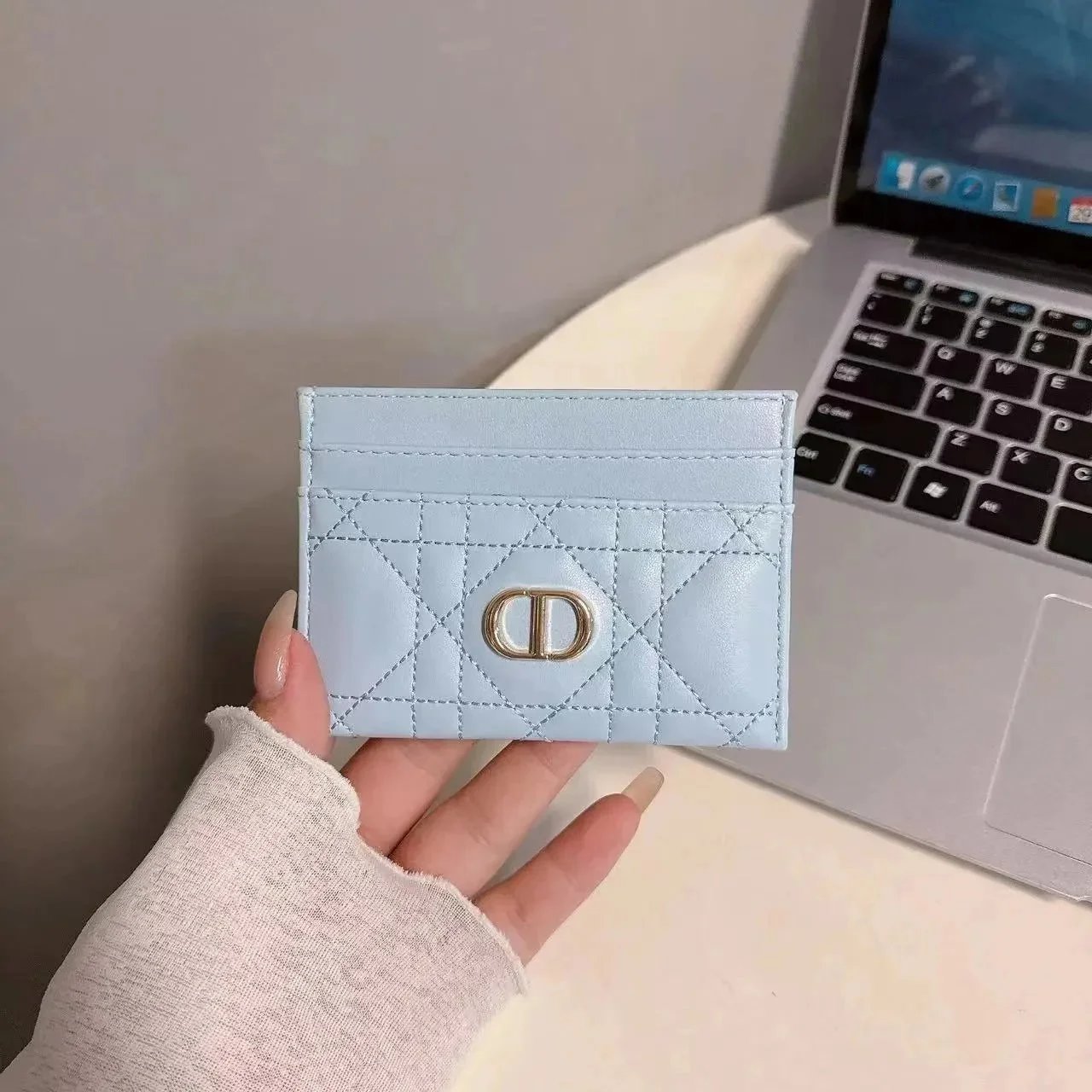 DIO CARDHOLDER (1)