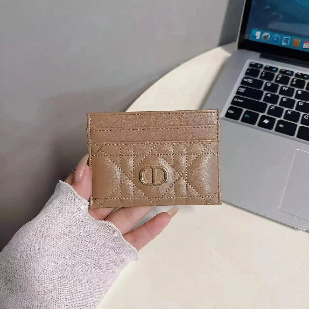 DIO CARDHOLDER (1)