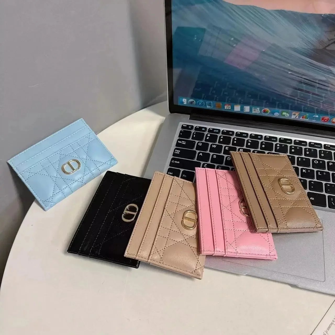DIO CARDHOLDER (1)
