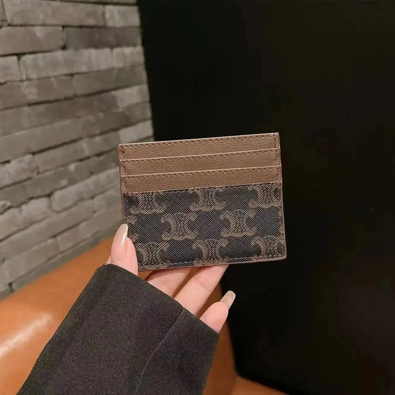 DIO CARDHOLDER (1)