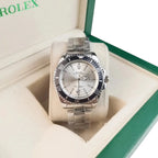 R WATCH (1)
