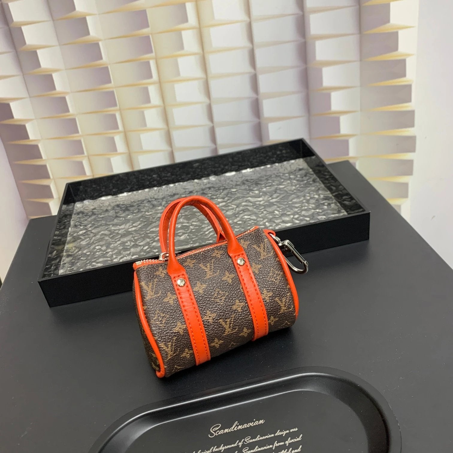 VL Handbags (9)