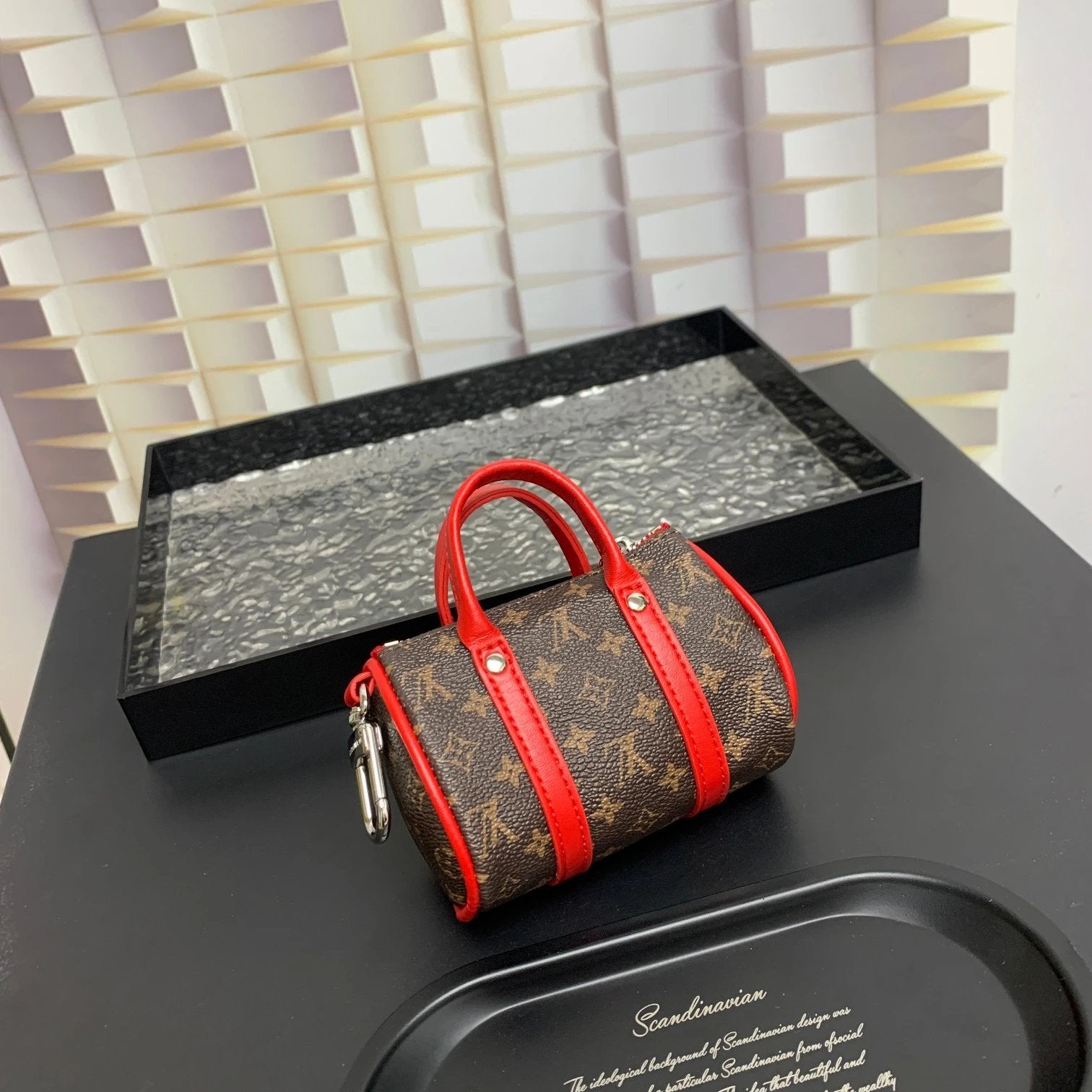 VL Handbags (9)
