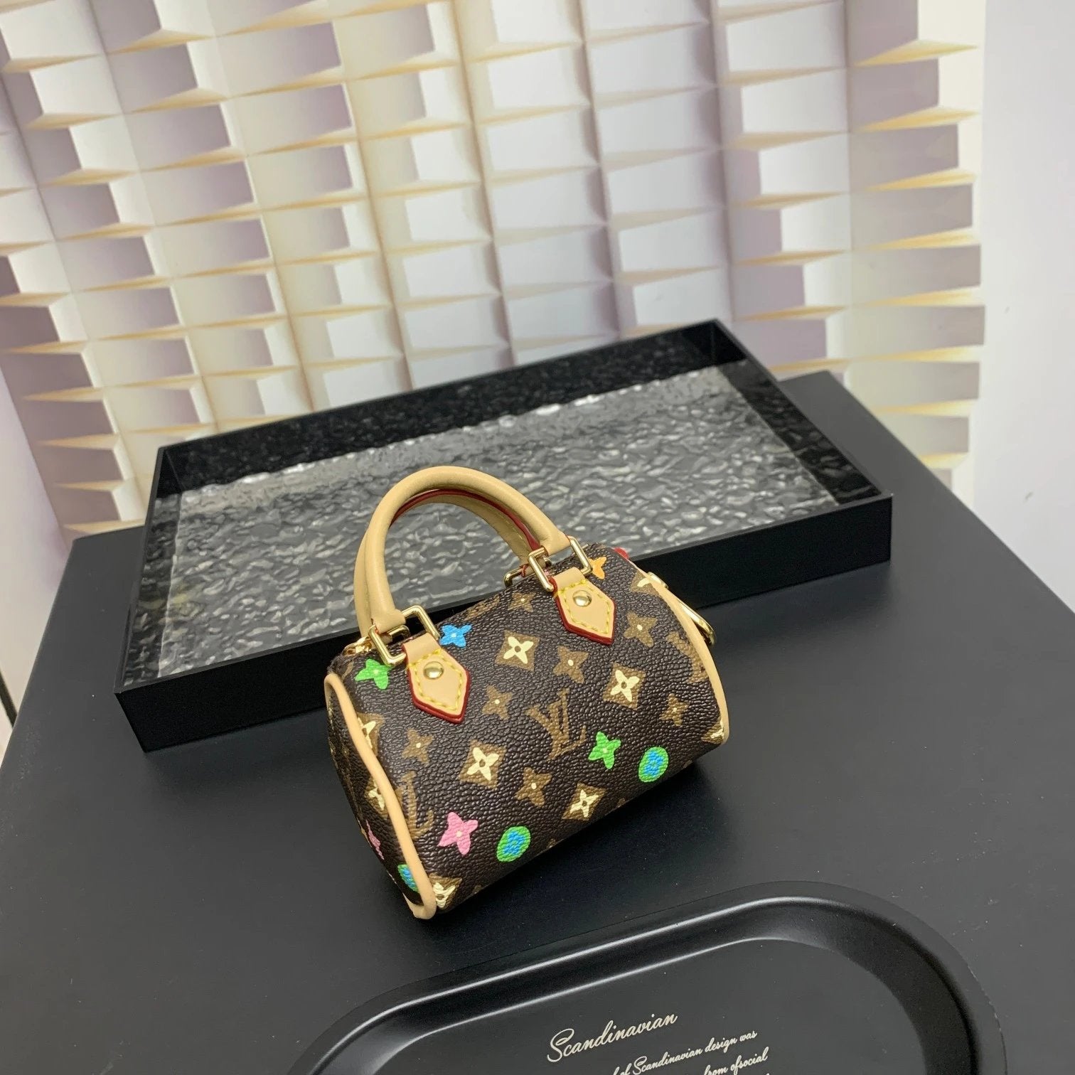 VL Handbags (9)