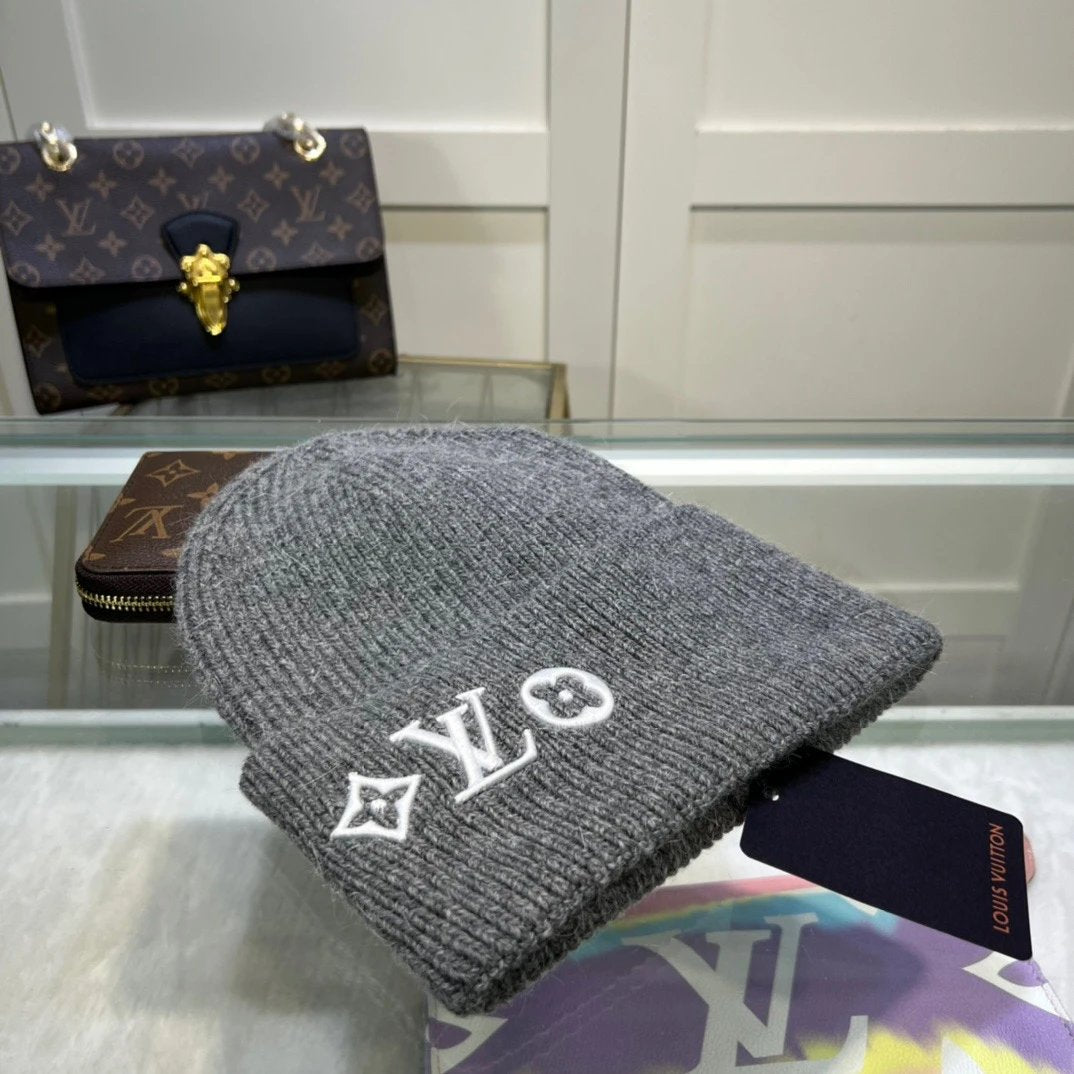 VL Luxury Knitted Beanie