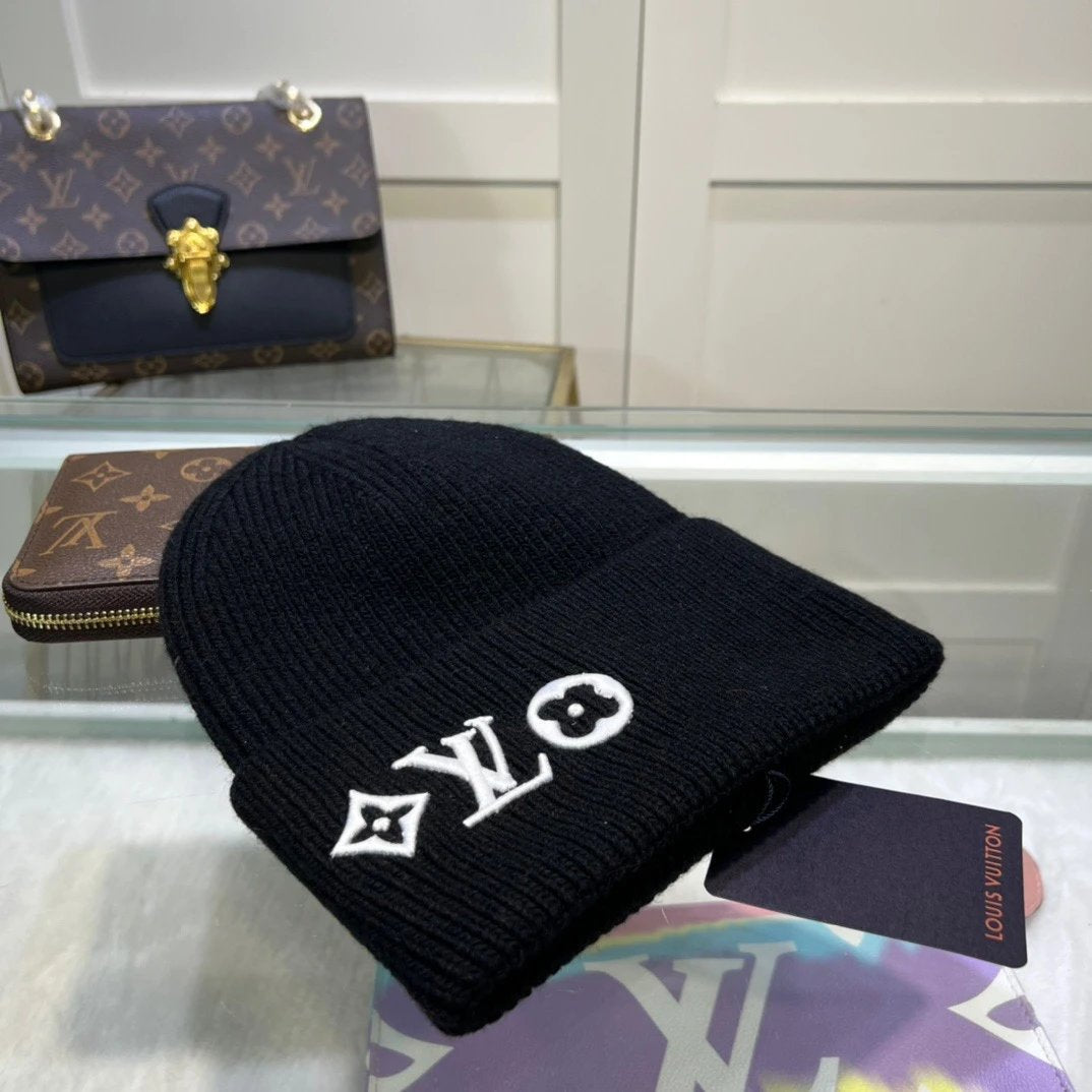 VL Luxury Knitted Beanie