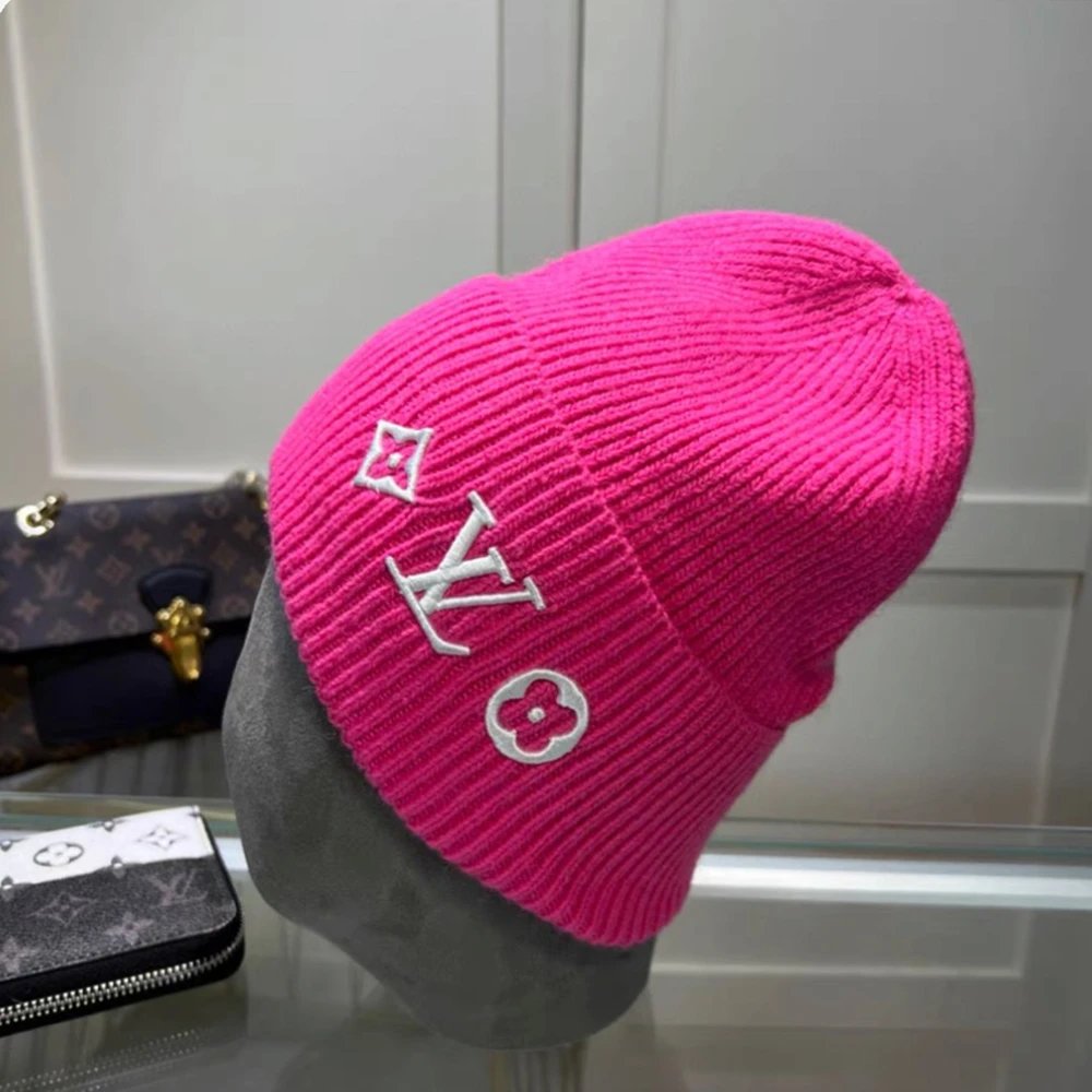 VL Luxury Knitted Beanie