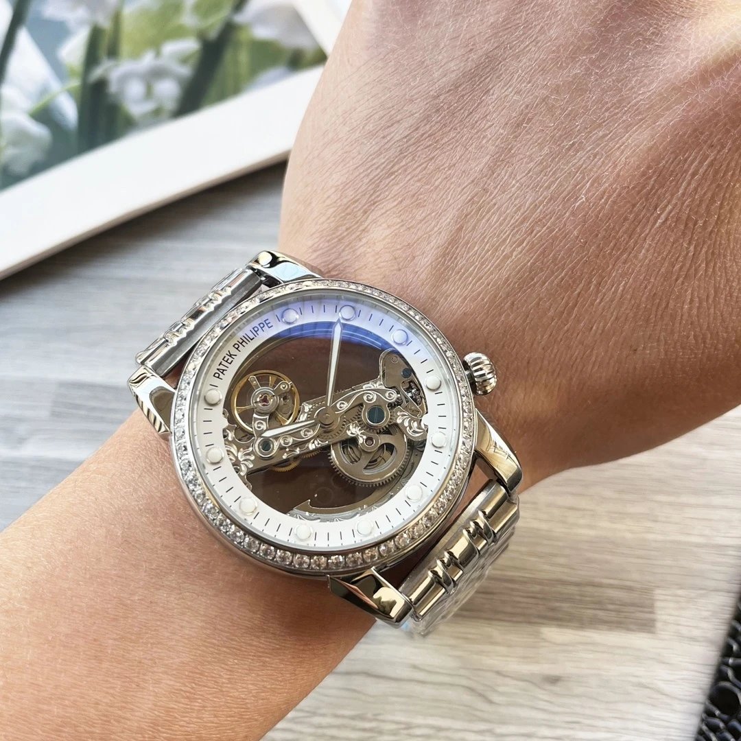 PAT PHIL WATCH (1)
