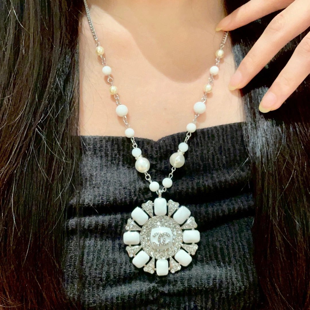 CHAN Women's Luxury Necklaces