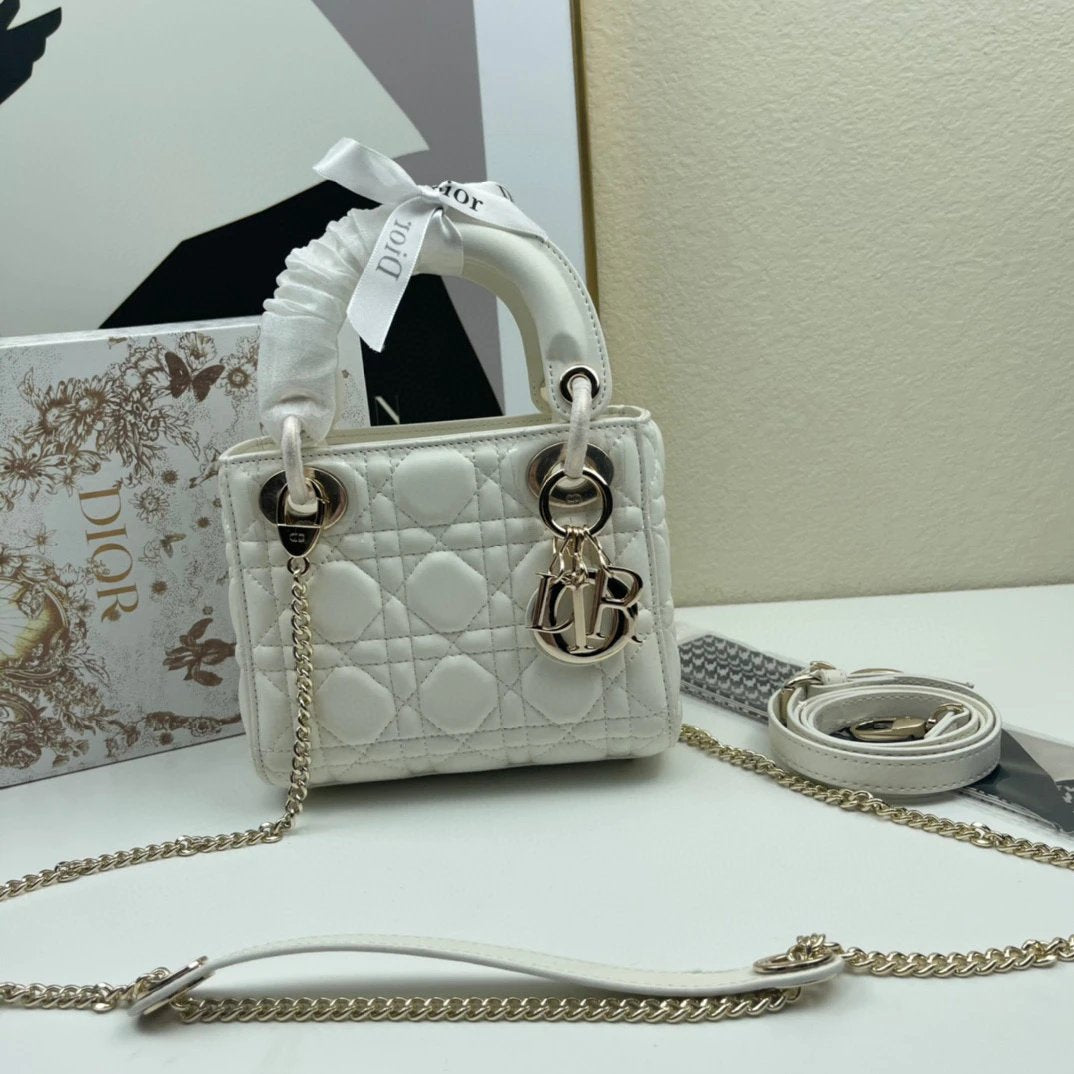 DIO Handbags (1)